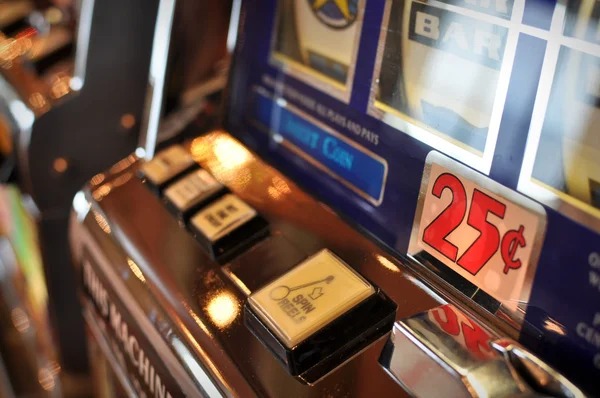 qqfullbet Evolution Gaming Live Tables on qqfullbet